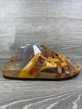 Tatami by Birkenstock Women’s Sz 11/EU 42 Tan Brown Rivet Bejeweled Strap Sandal